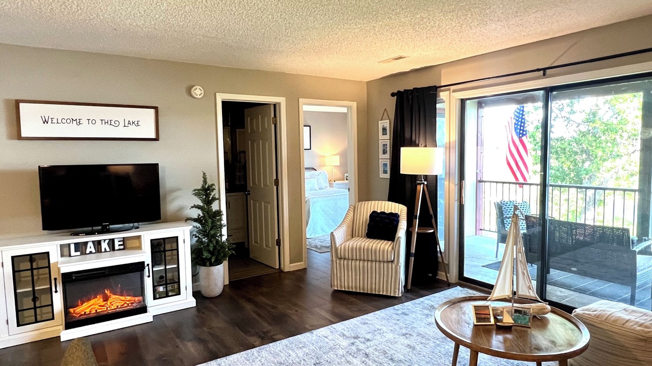 Photo of Livingroom in Kimberling City