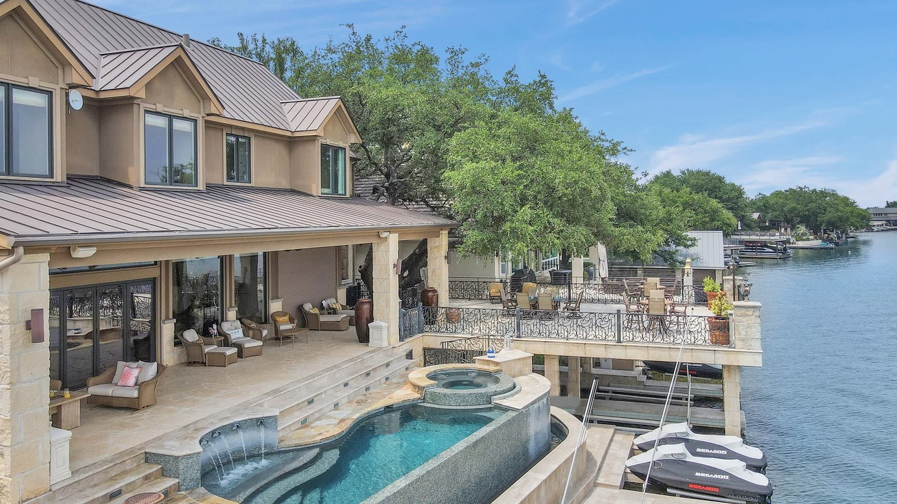 Photo of Outdoor in Horseshoe Bay West