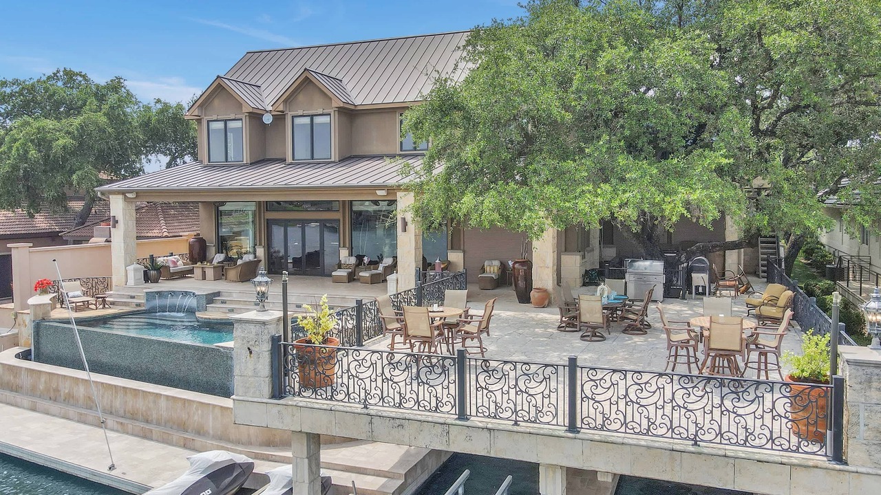 Photo of Outdoor in Horseshoe Bay West