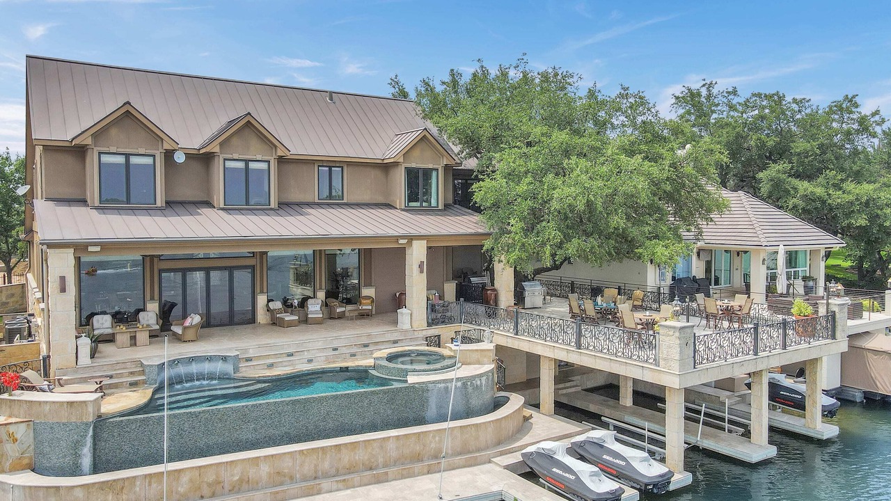 Photo of Outdoor in Horseshoe Bay West