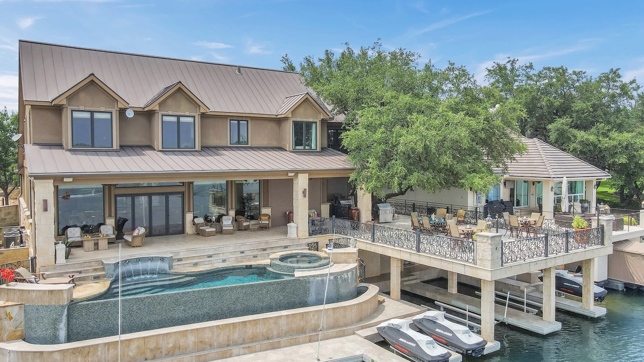Photo of Outdoor in Horseshoe Bay West