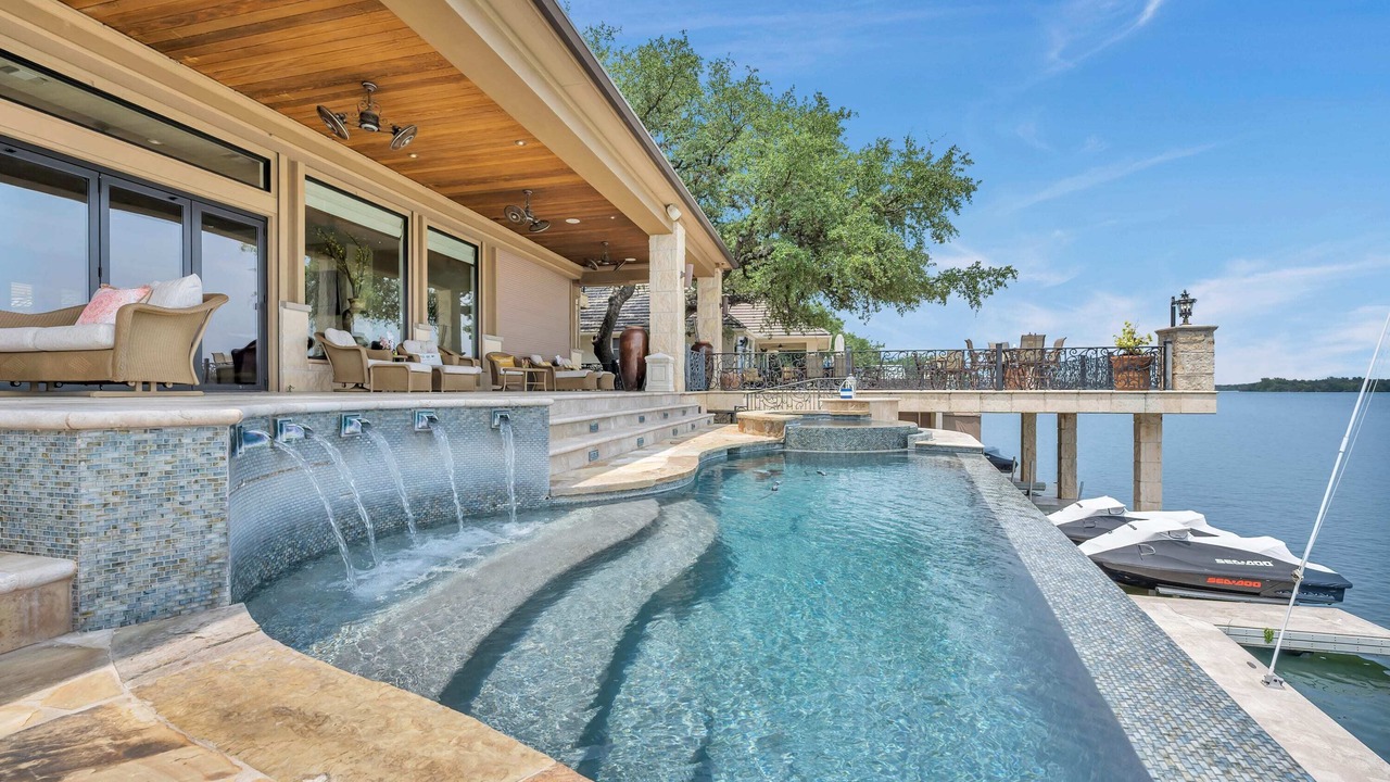 Photo of Outdoor in Horseshoe Bay West