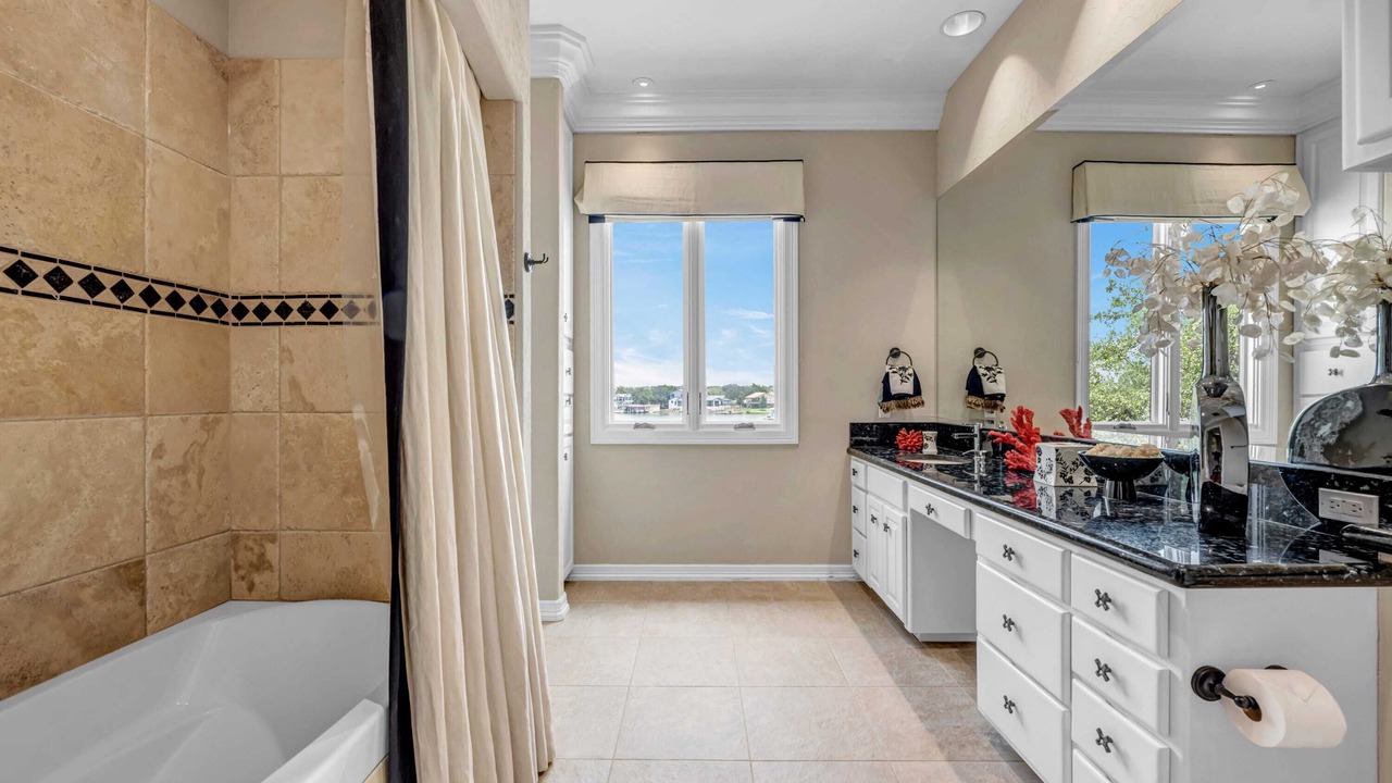 Photo of Bathroom in Horseshoe Bay West