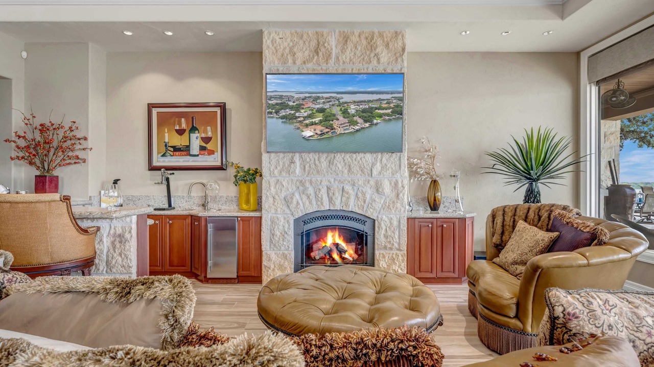 Photo of Livingroom in Horseshoe Bay West