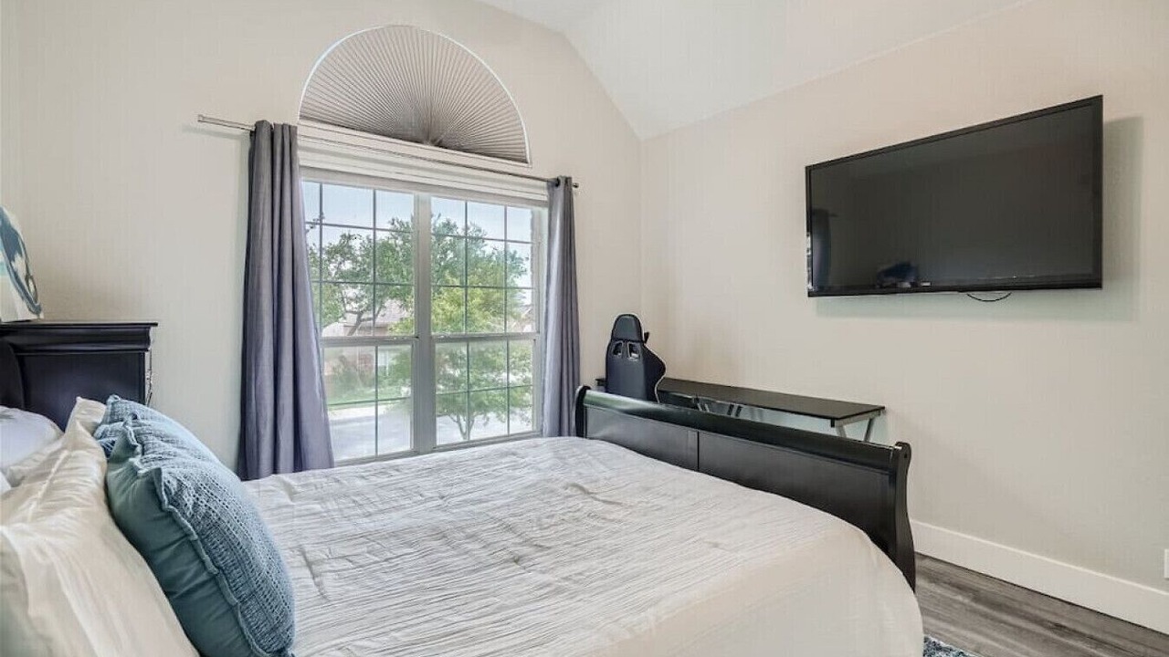 Photo of Bedroom in The Vineyard