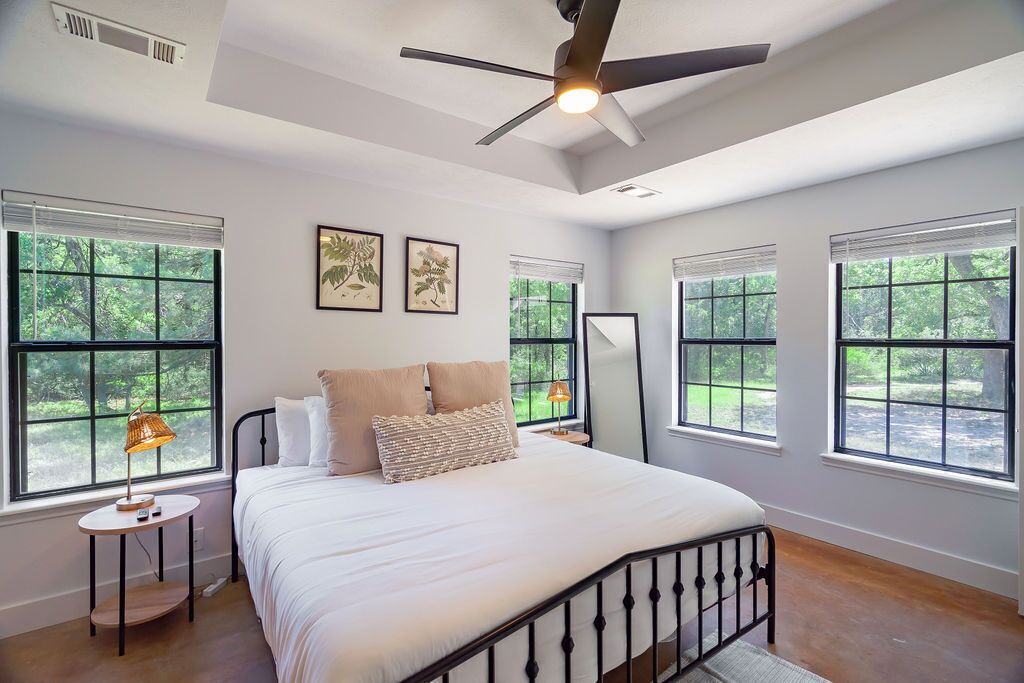 Photo of Bedroom in Lee County