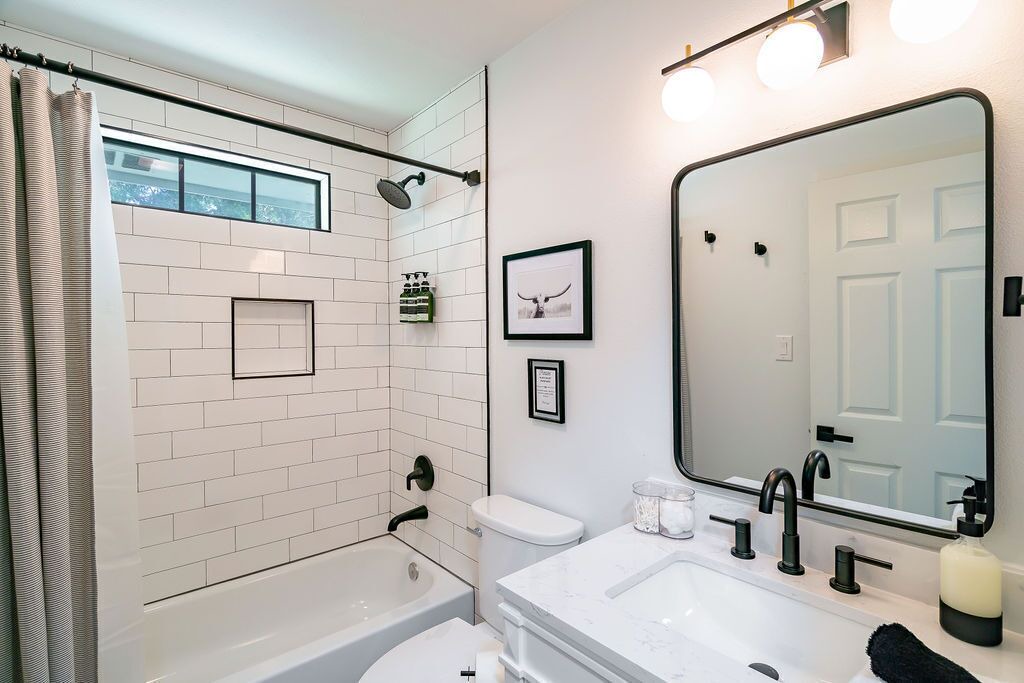 Photo of Bathroom in Lee County