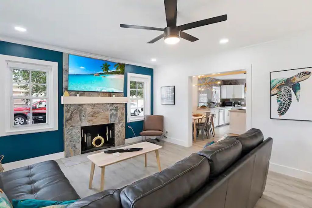 Photo of Livingroom in South Palm Park Neighborhood Association