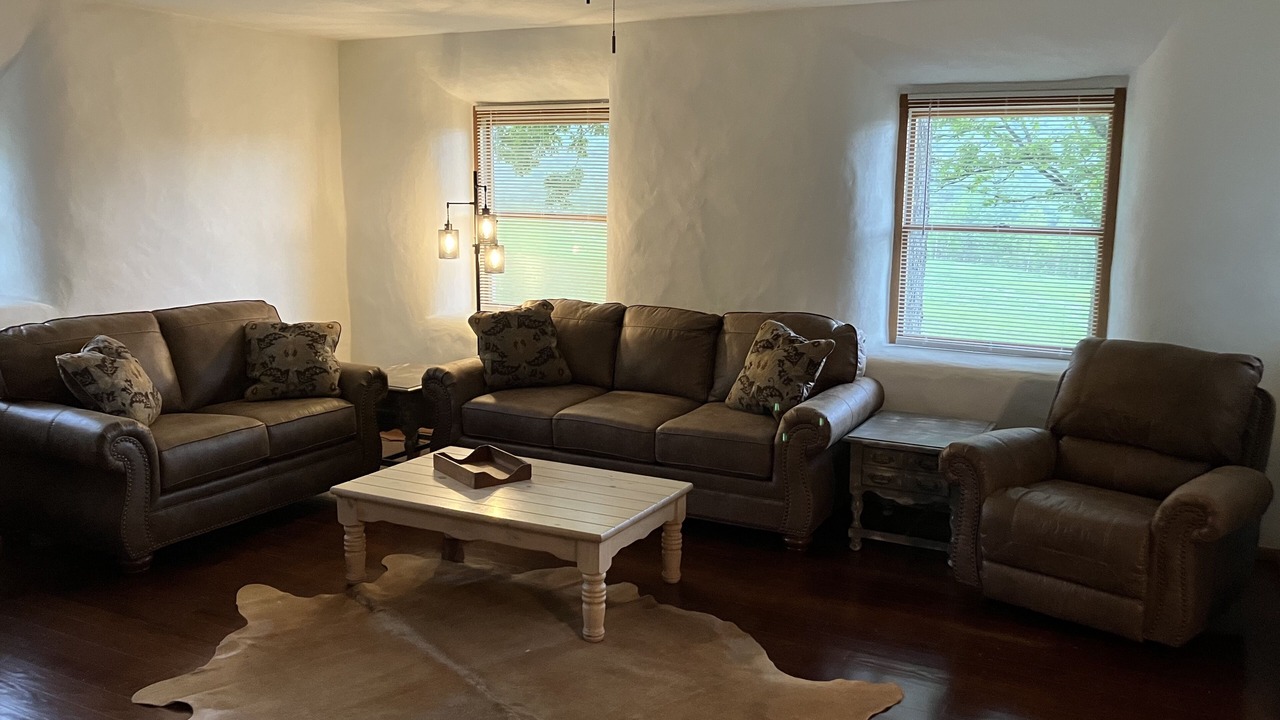 Photo of Livingroom in Kingston