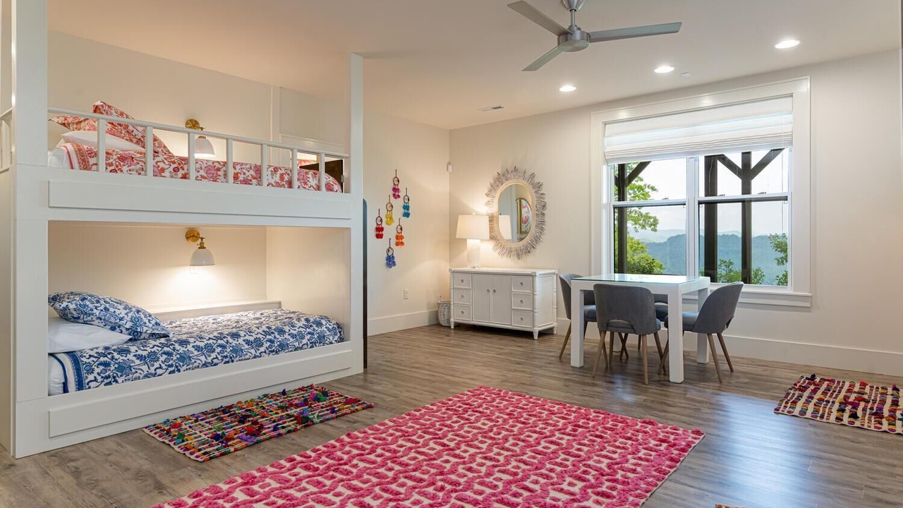 Photo of Bedroom in Bryson City