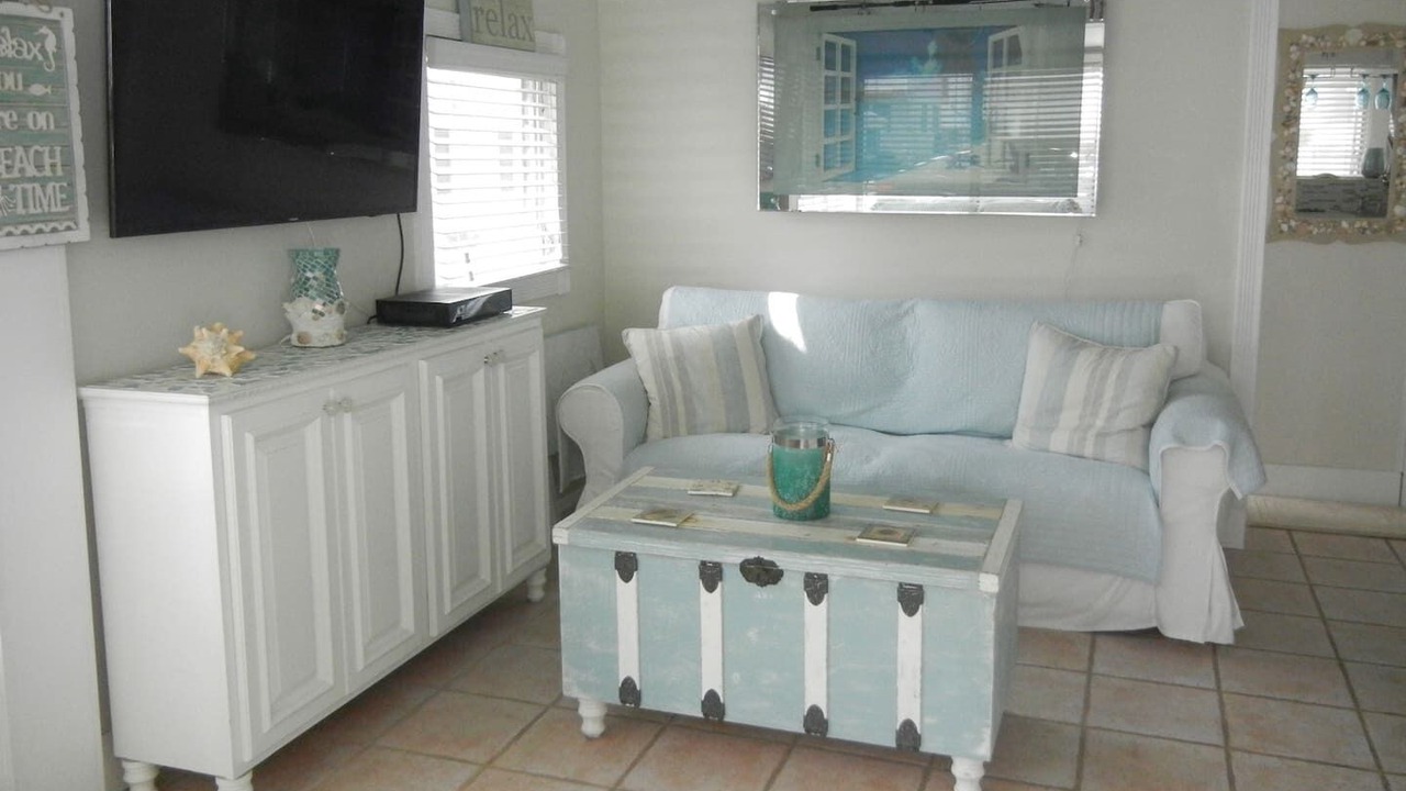 Photo of Livingroom in Ocean Beach I