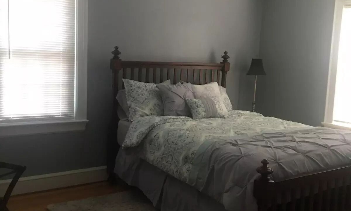 Photo of Bedroom in Roanoke