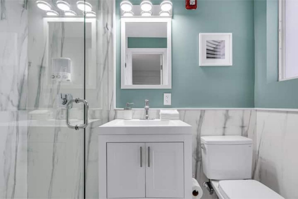 Photo of Bathroom in West Avenue