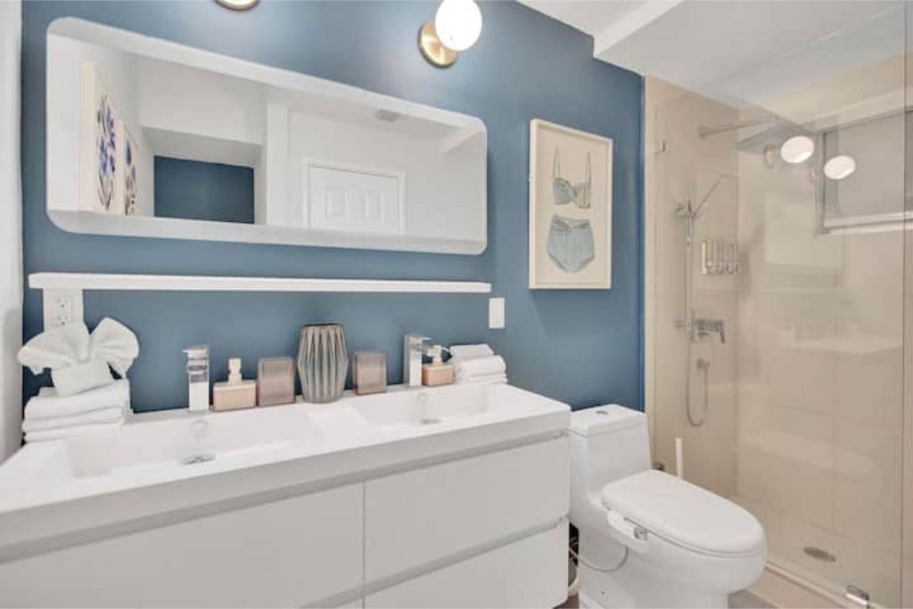 Photo of Bathroom in West Avenue