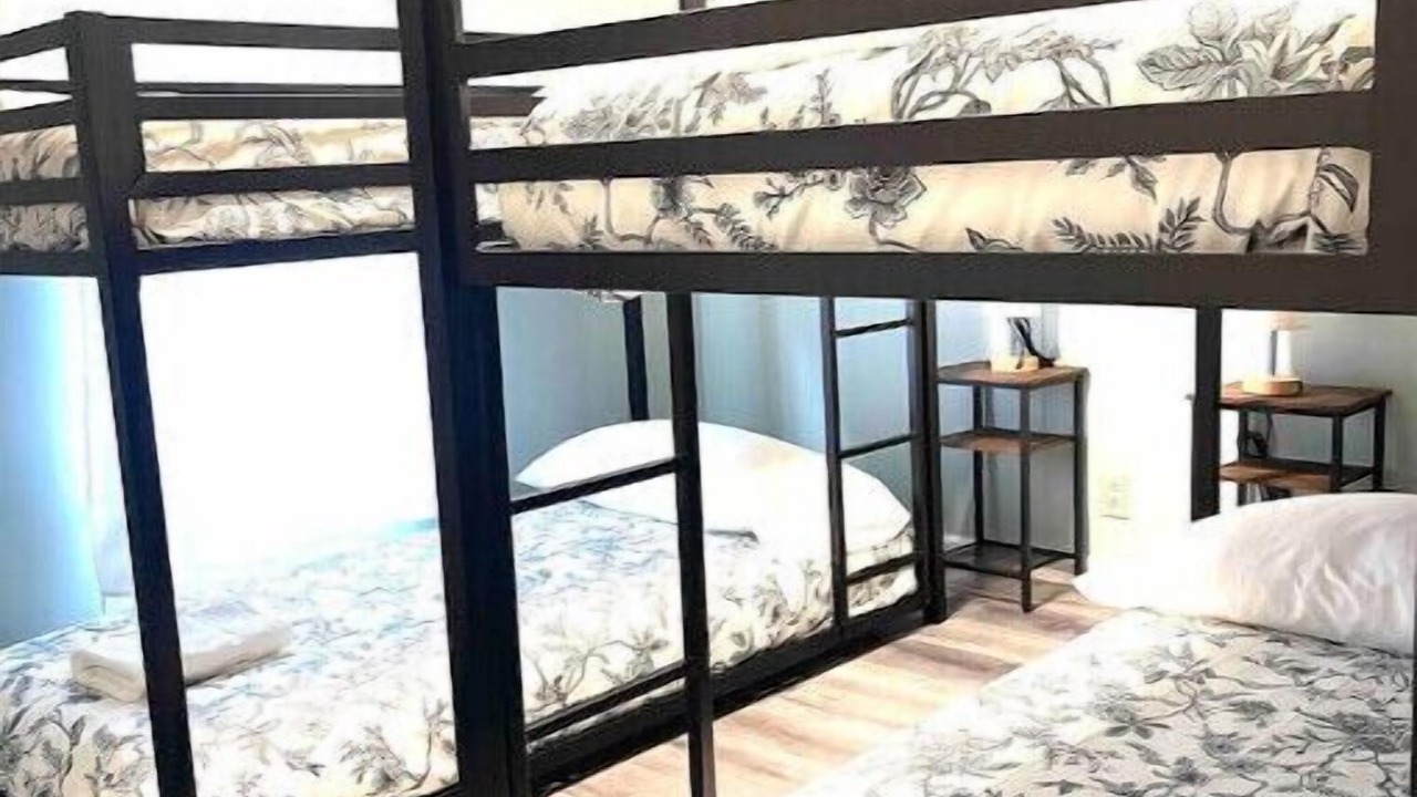 Photo of Bedroom in Woodridge