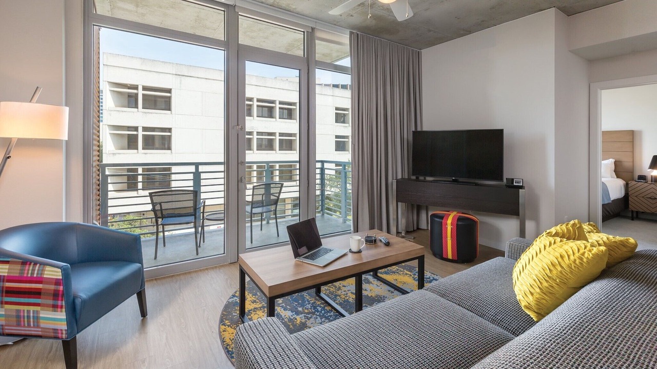 Photo of Livingroom in Civic District