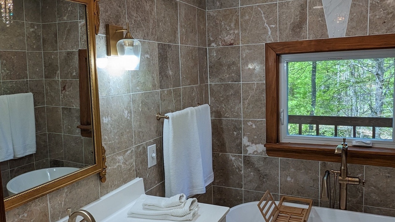 Photo of Bathroom in Andersonville