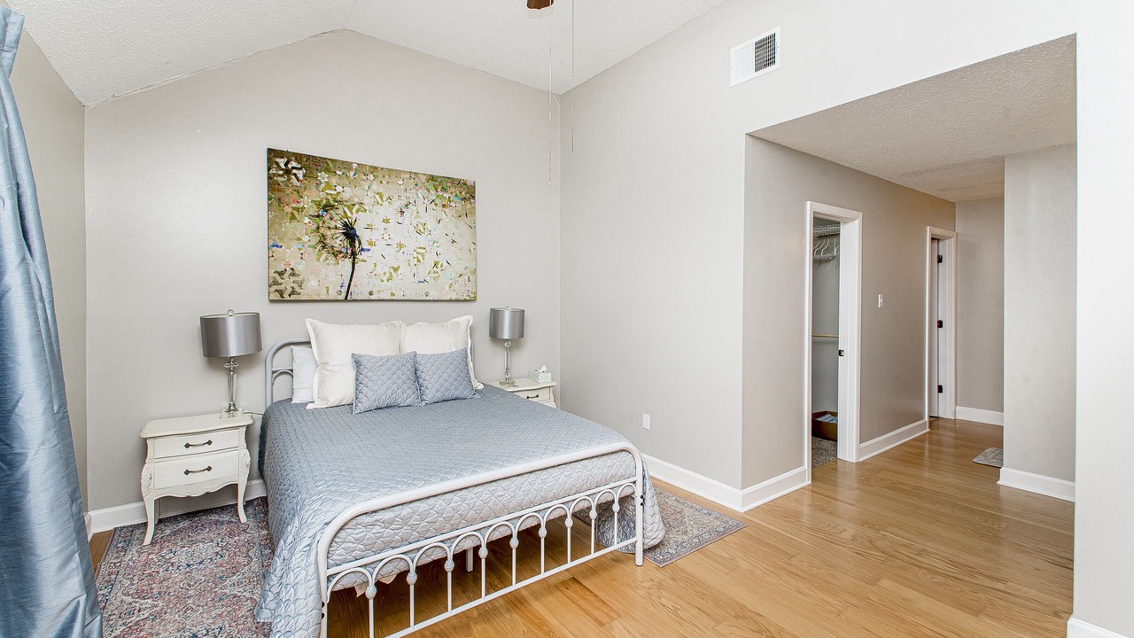 Photo of Bedroom in Madisonville