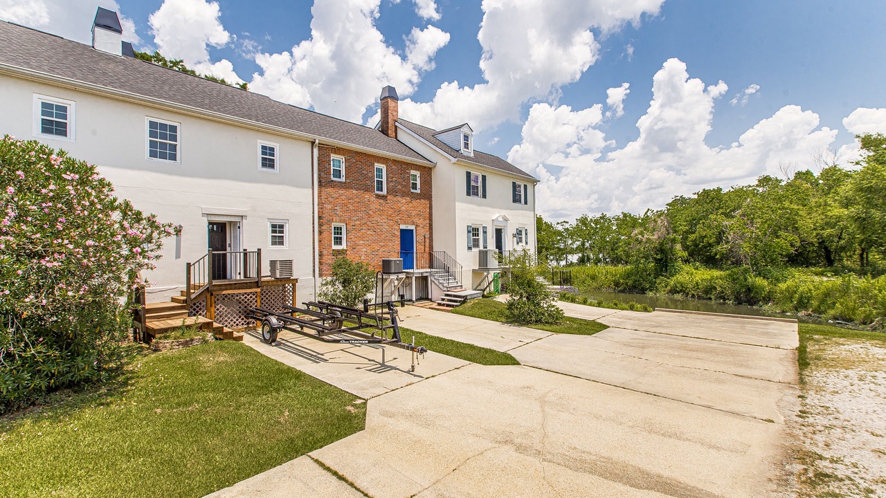 Photo of Outdoor in Madisonville