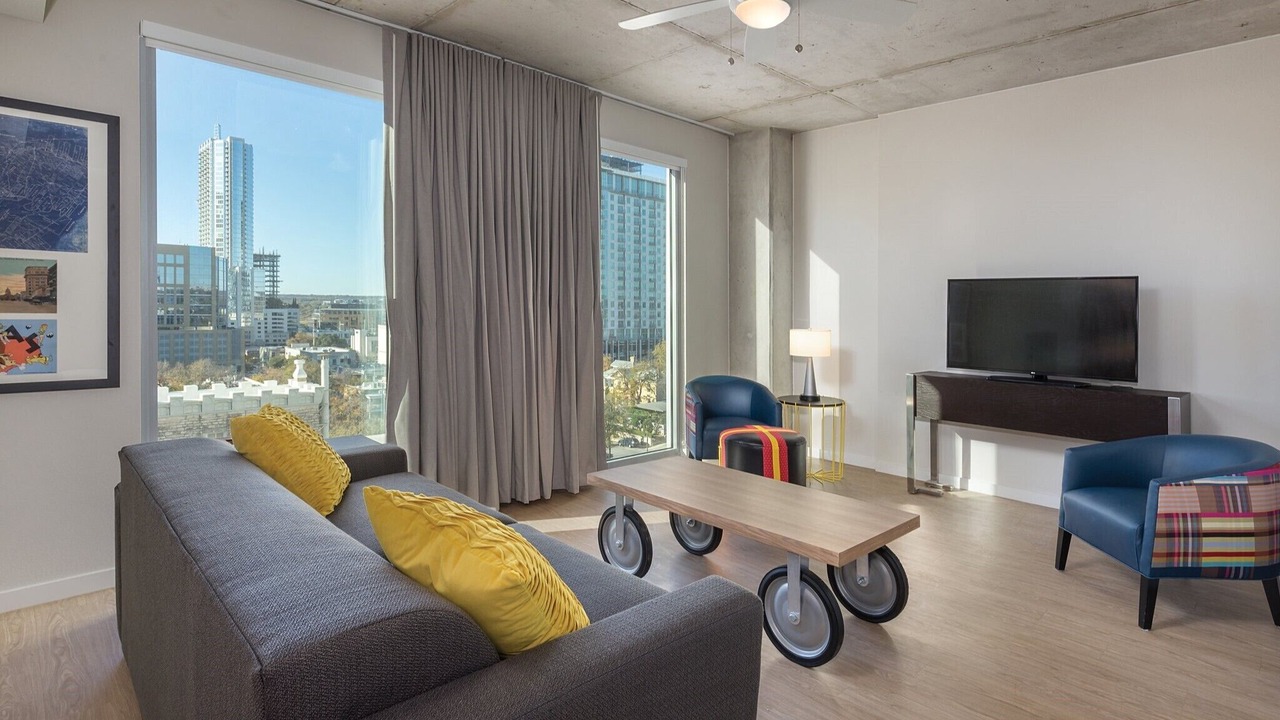 Photo of Livingroom in Civic District