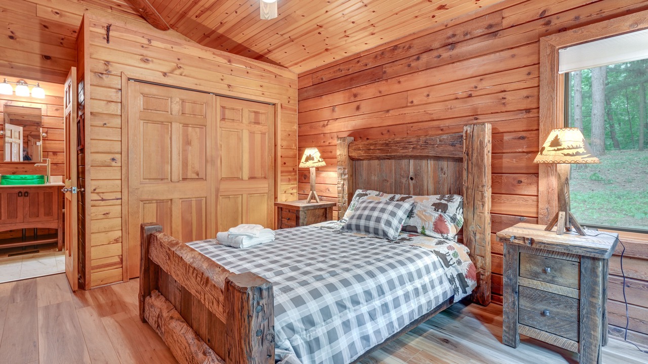 Photo of Bedroom in Drayton Plains