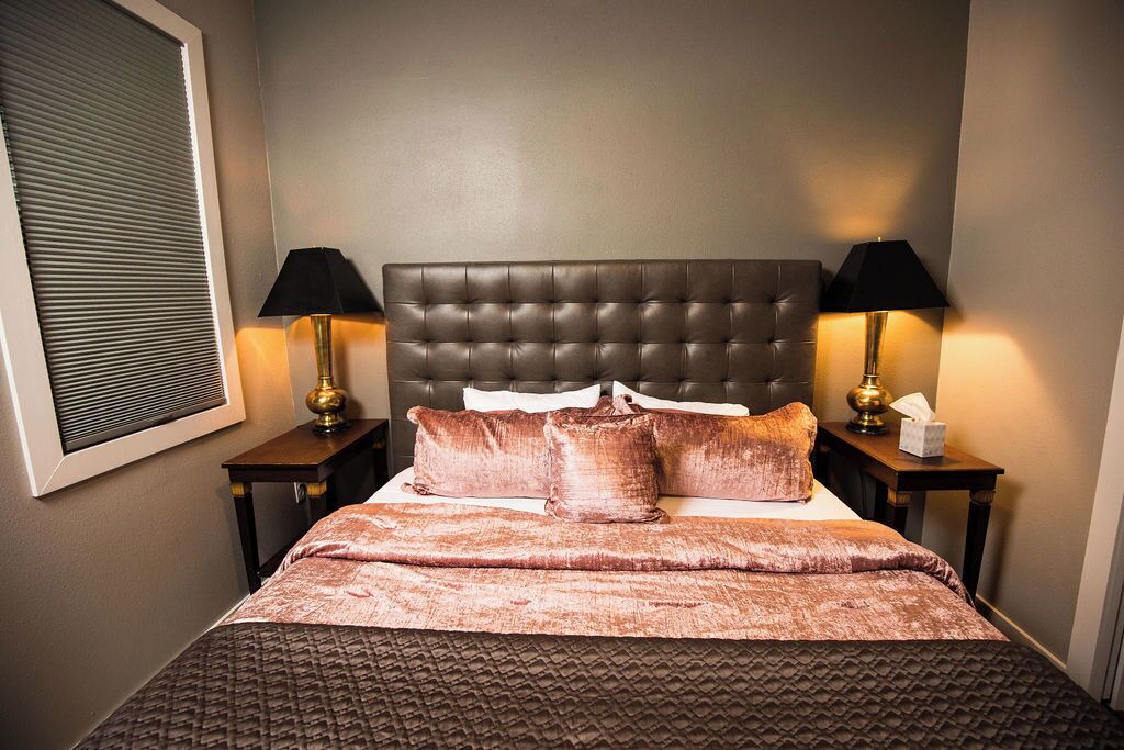 Photo of Bedroom in Eureka Springs Historic District