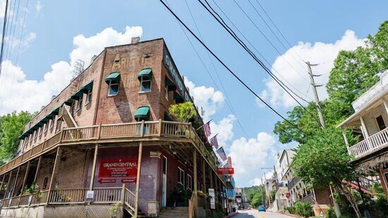 Photo of Others in Eureka Springs Historic District