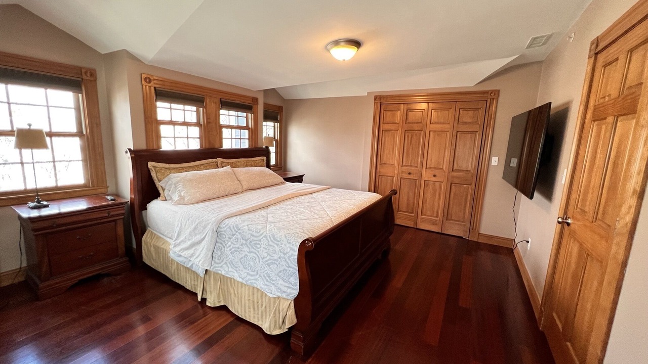 Photo of Bedroom in Central Square