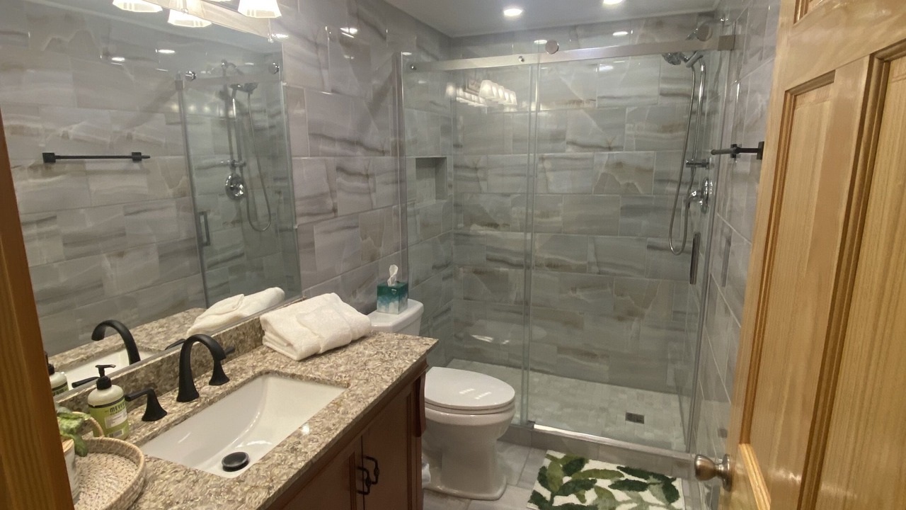 Photo of Bathroom in Edray