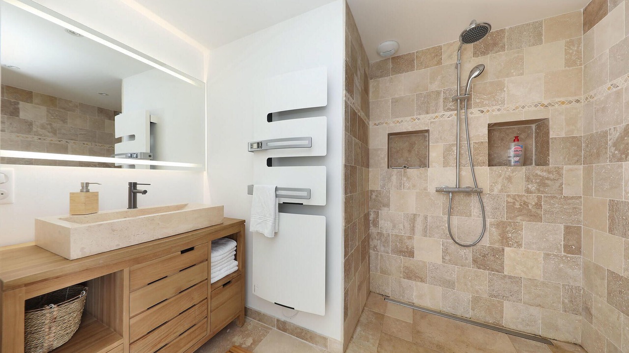 Photo of Bathroom in Leglantiers
