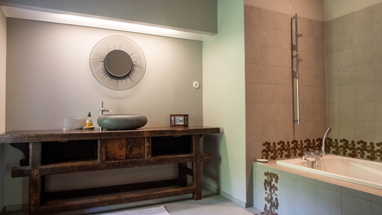 Photo of Bathroom in Romagne