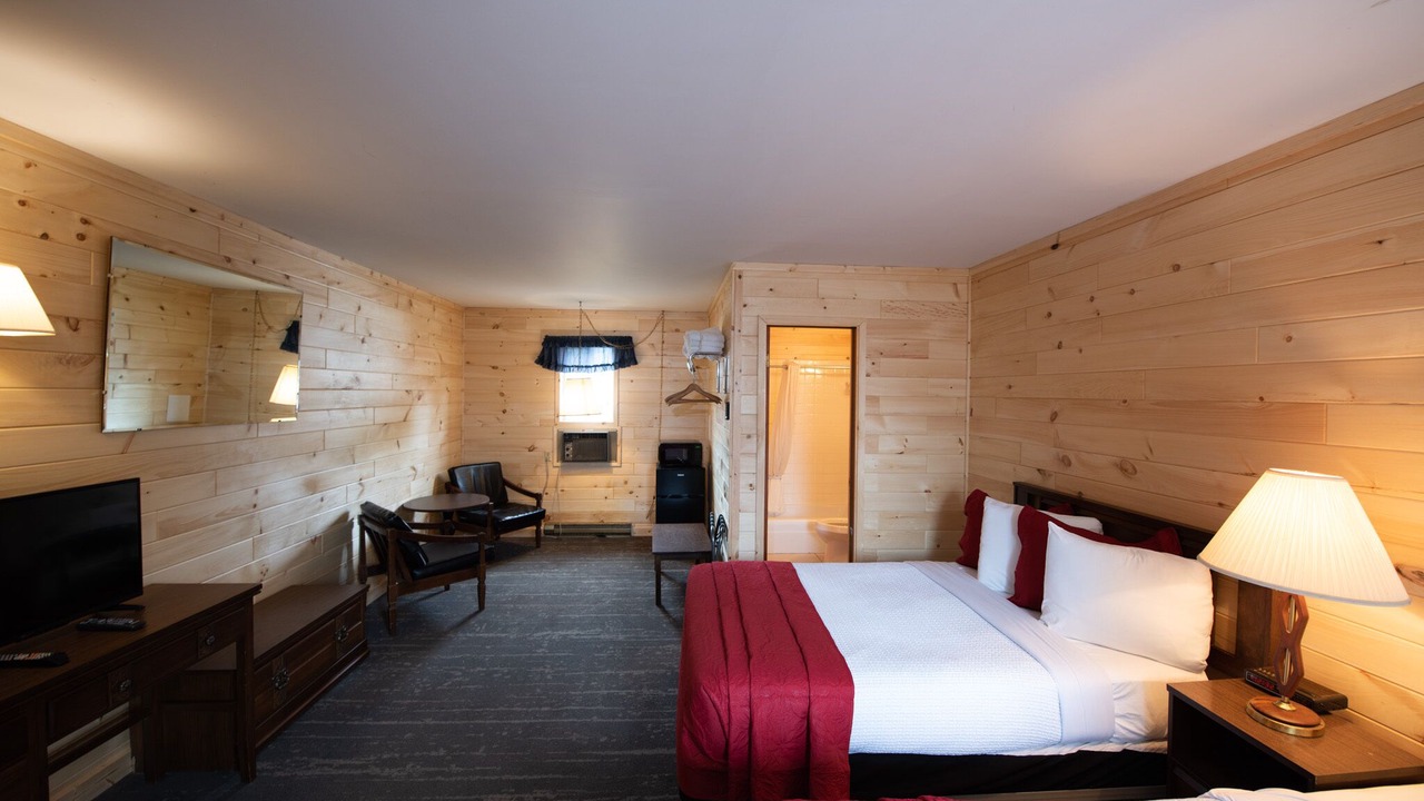 Photo of Bedroom in Mackinaw City