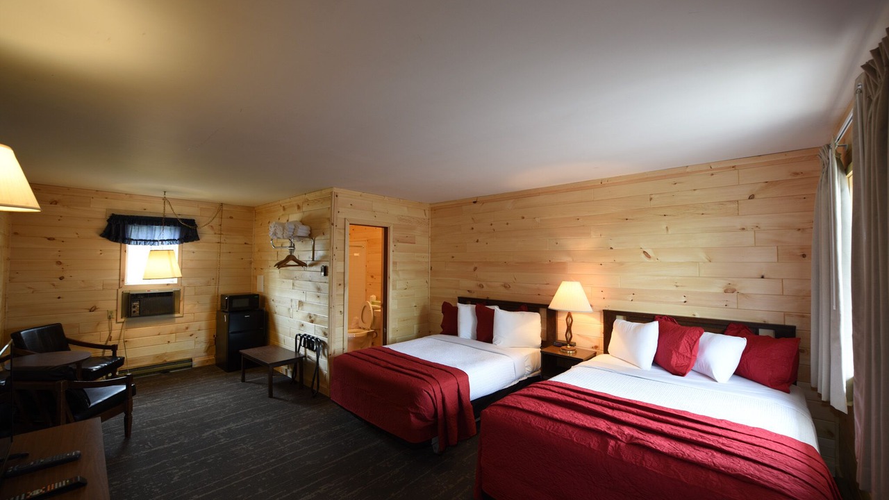 Photo of Bedroom in Mackinaw City