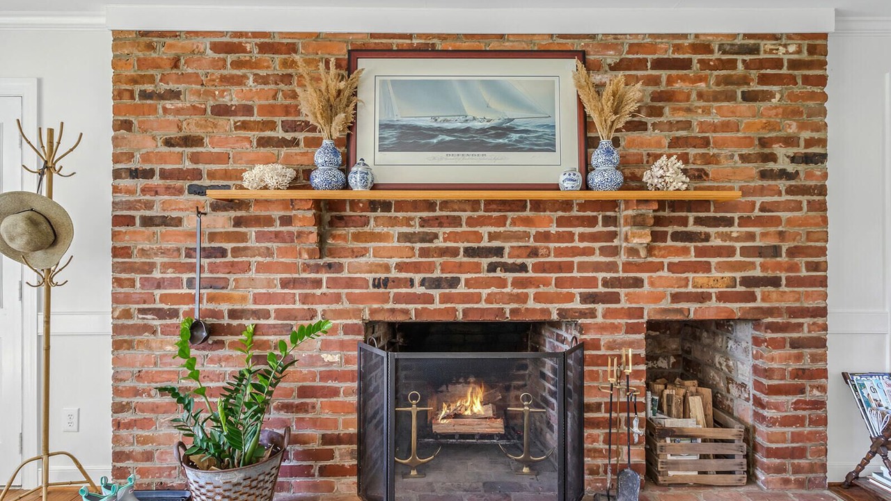 Photo of Livingroom in Mathews