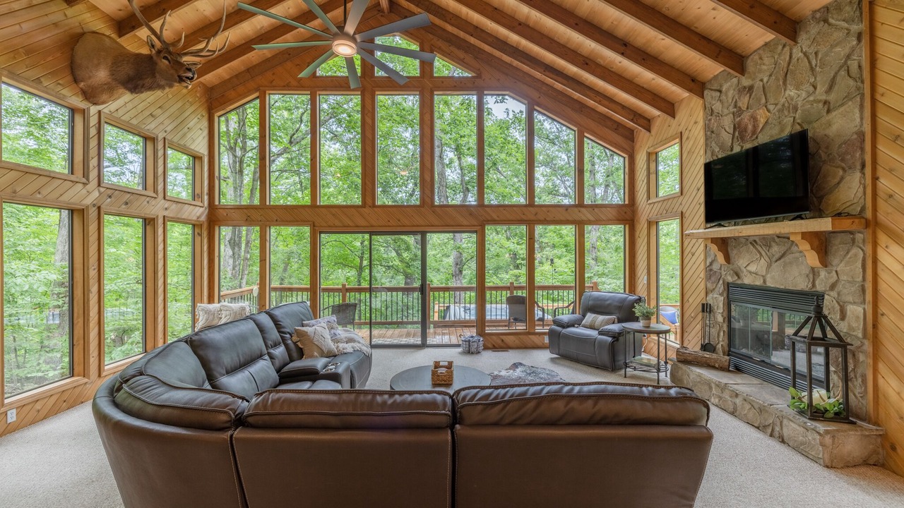 Photo of Livingroom in Innsbrook