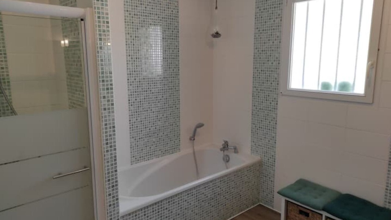 Photo of Bathroom in Saint-Martin-du-Fouilloux