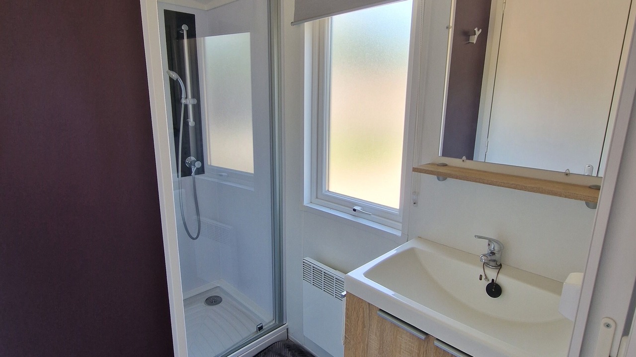 Photo of Bathroom in Ouistreham