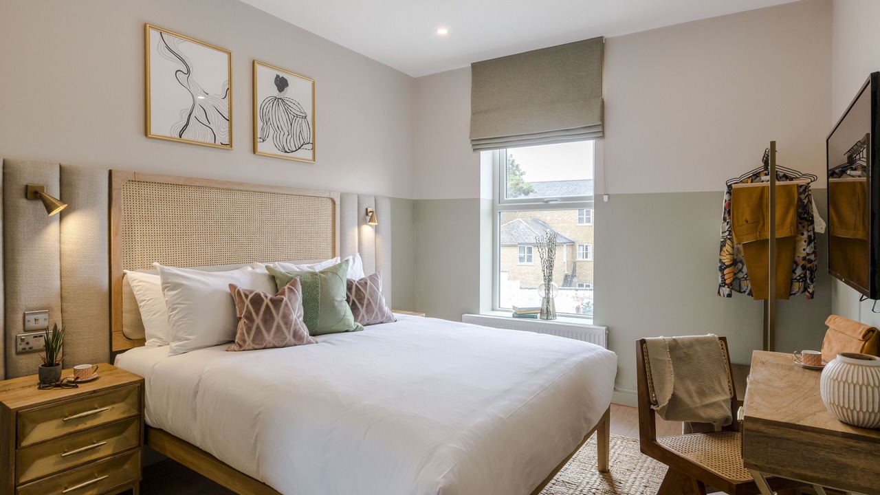 Photo of Bedroom in Askew