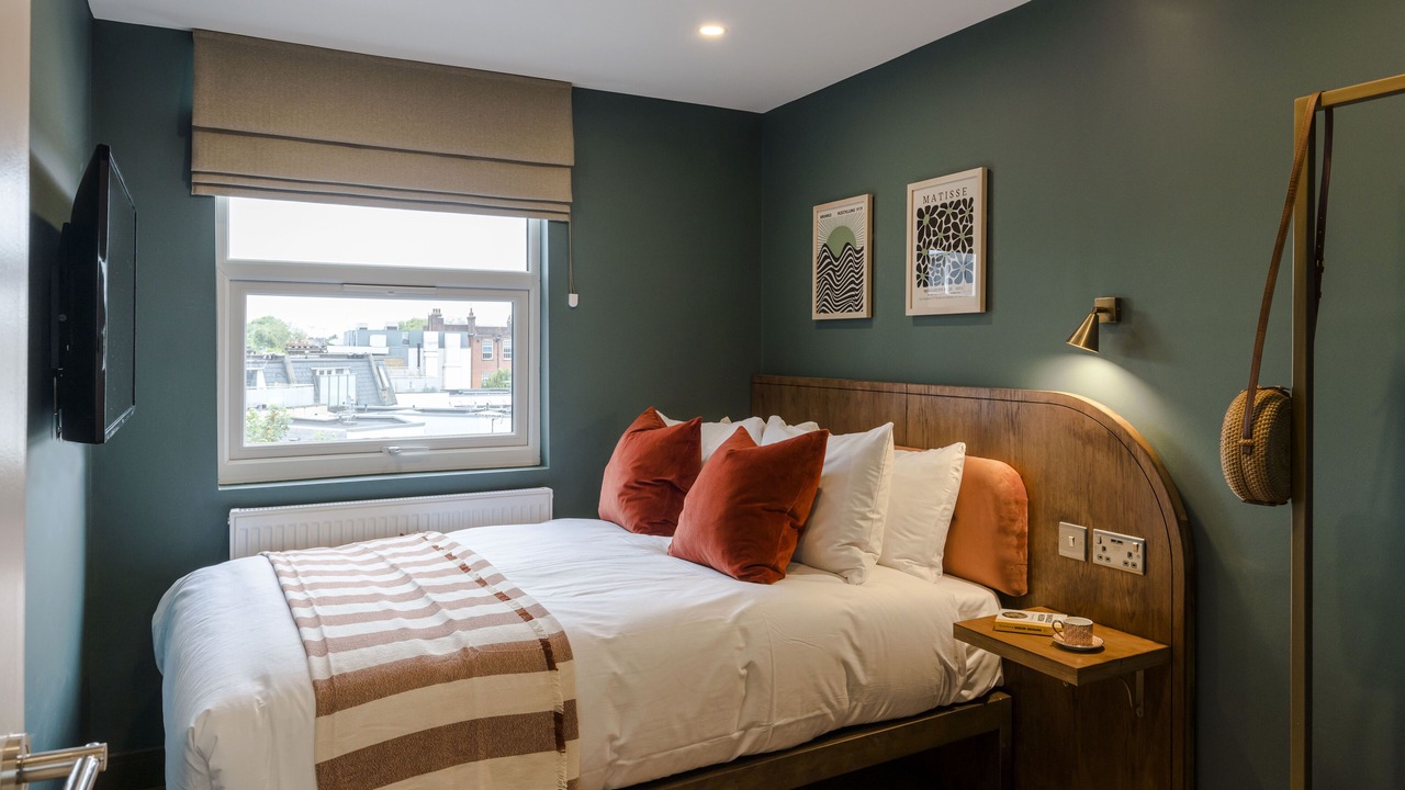 Photo of Bedroom in Askew