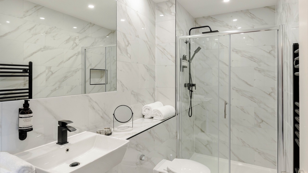 Photo of Bathroom in Askew