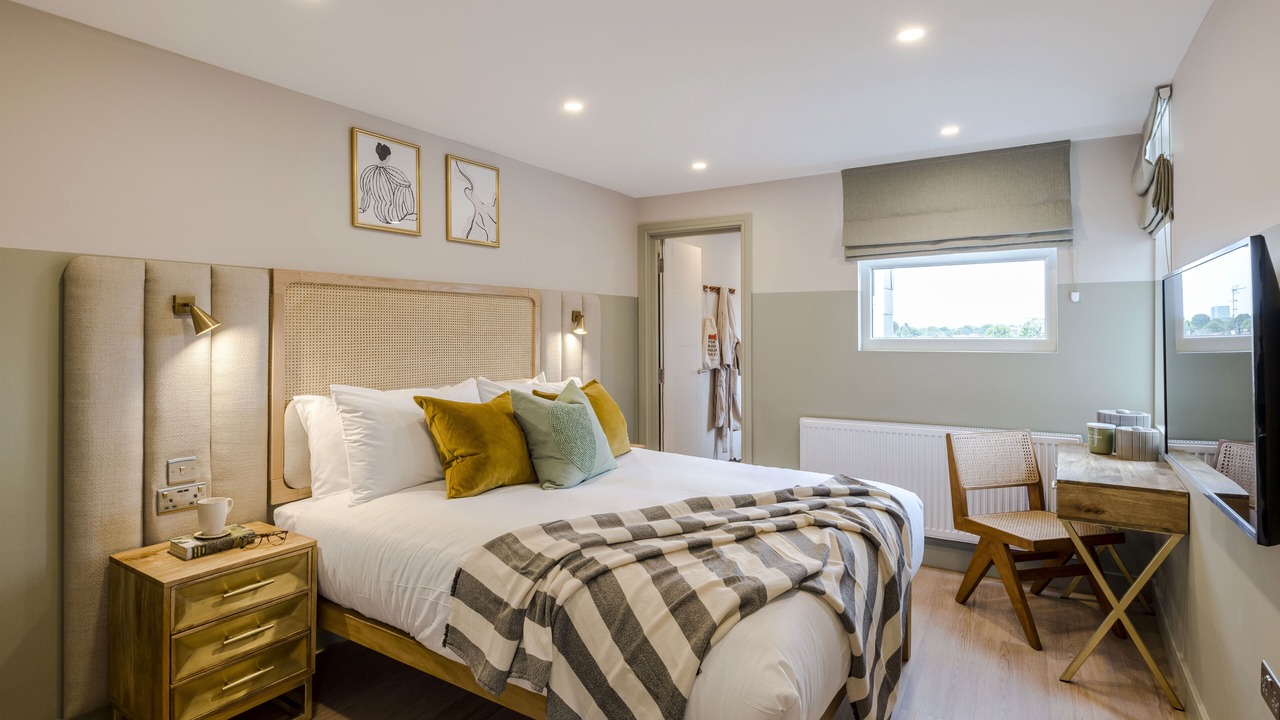 Photo of Bedroom in Askew