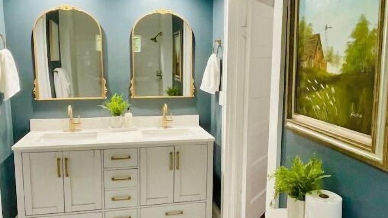Photo of Bathroom in West Jefferson