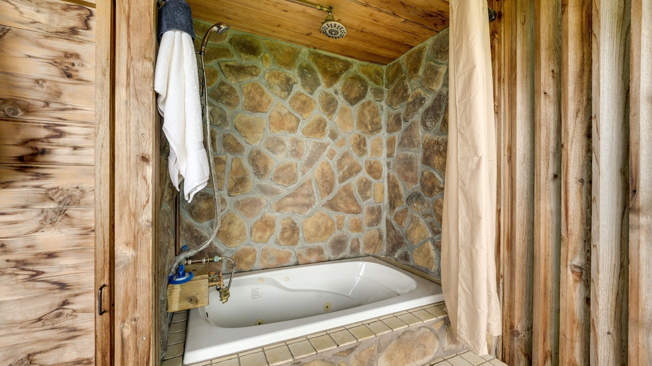 Photo of Bathroom in Eagle Rock