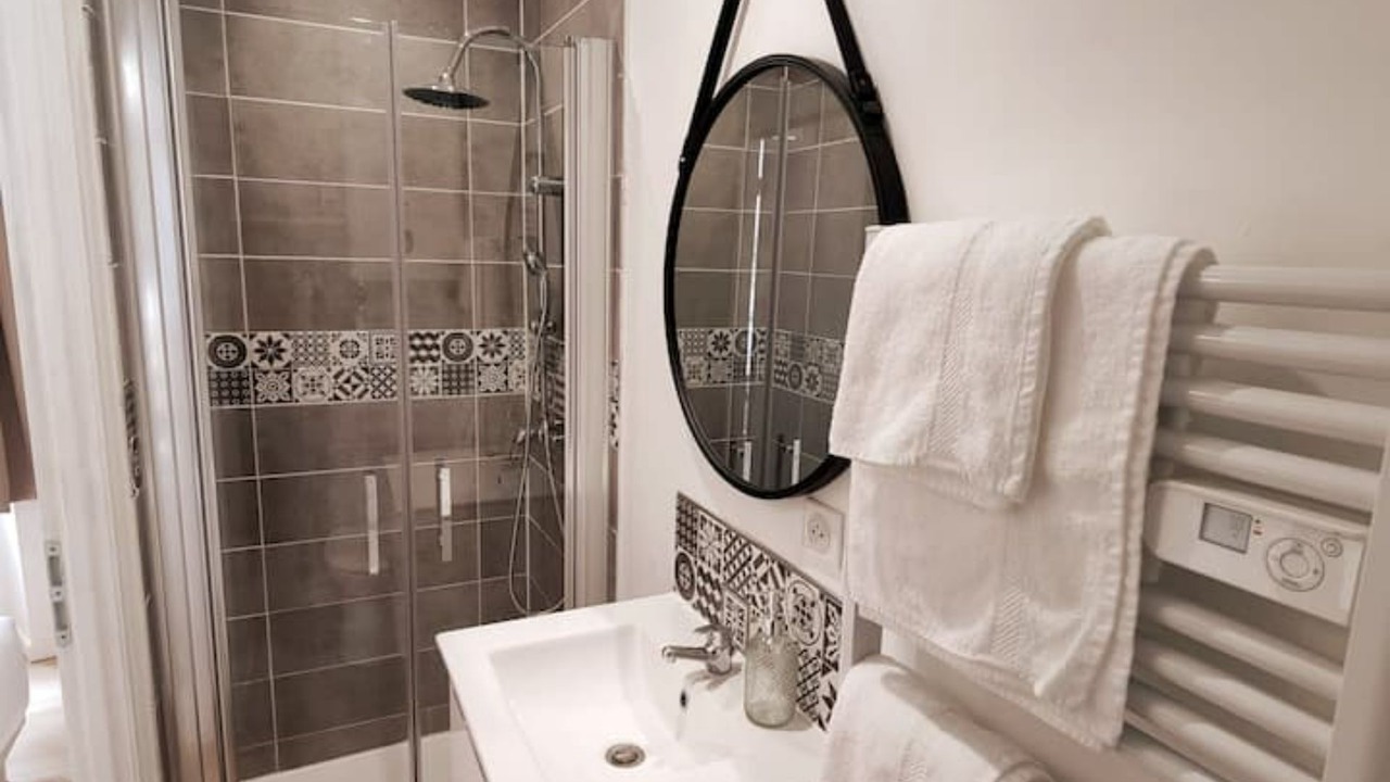 Photo of Bathroom in Saint-Jean-d'Angely