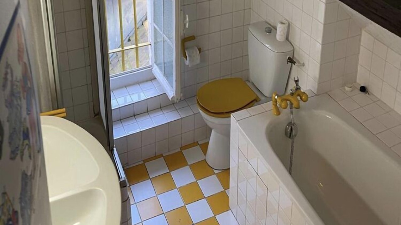Photo of Bathroom in Arsenal