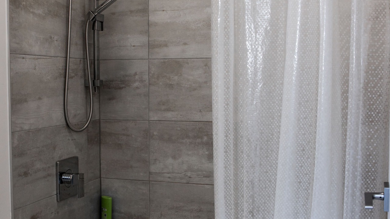 Photo of Bathroom in Chertsey
