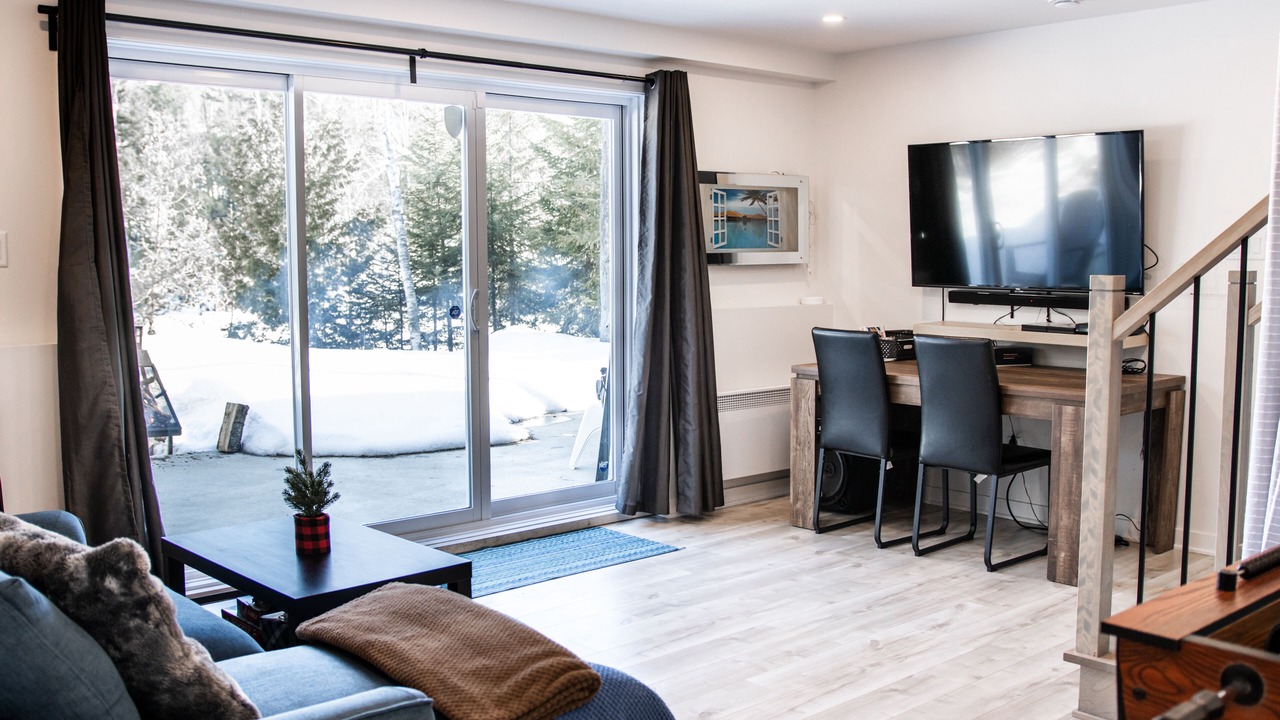 Photo of Livingroom in Chertsey