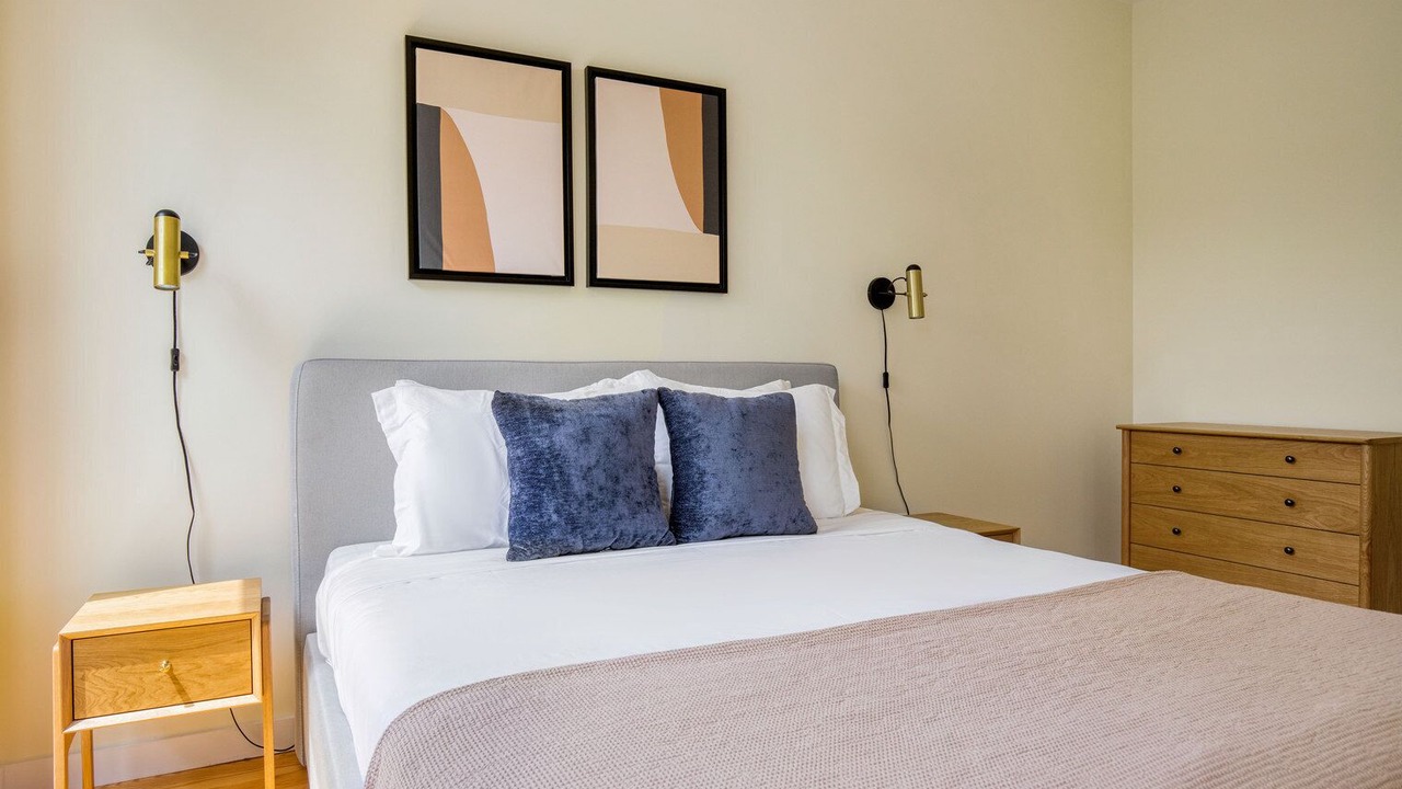 Photo of Bedroom in Fenway–Kenmore