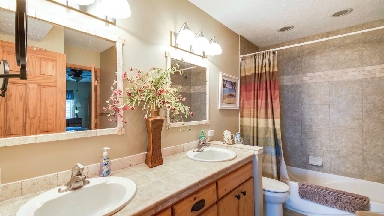 Photo of Bathroom in Elwood