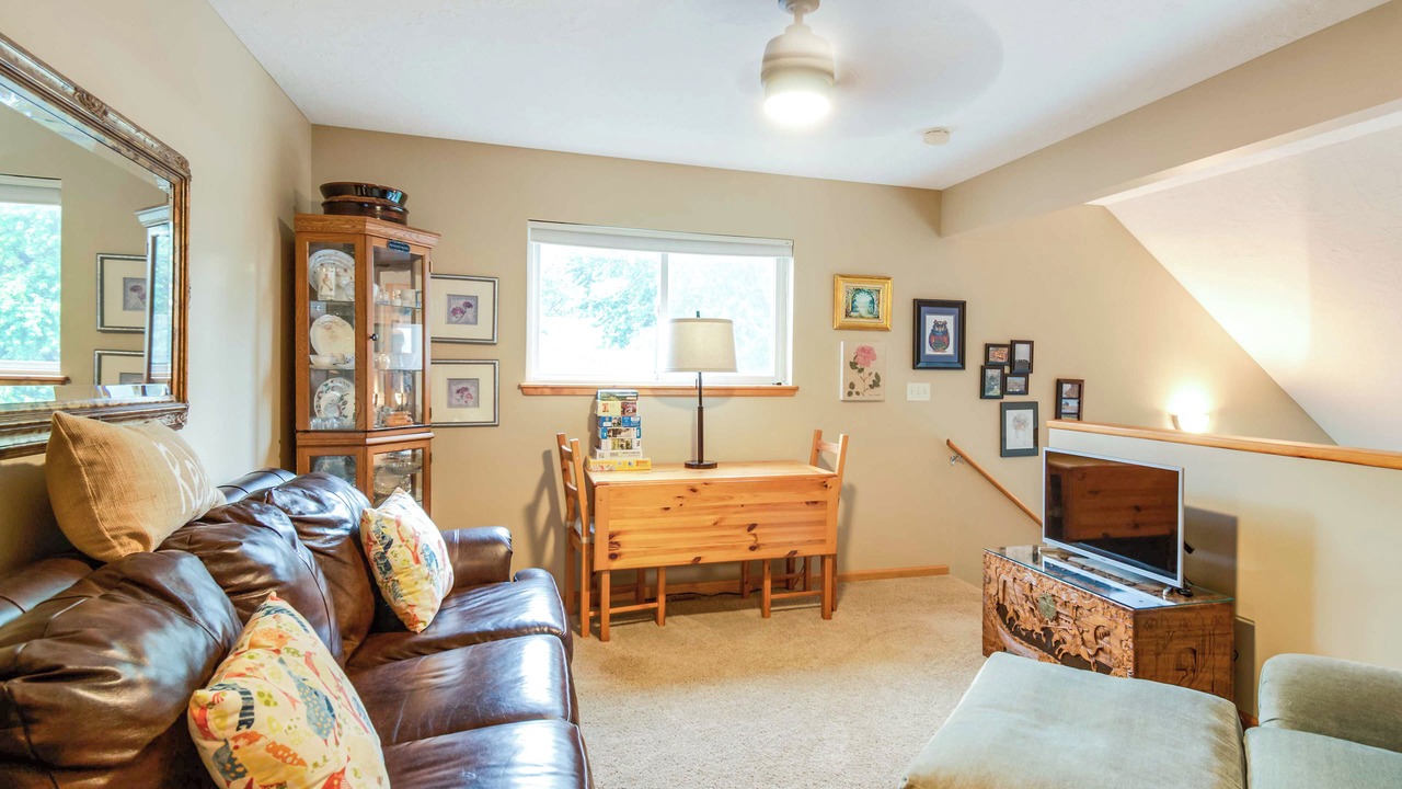 Photo of Livingroom in Elwood